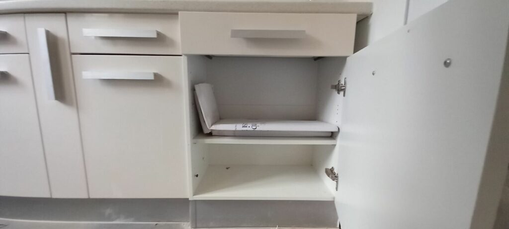 Meubles de cuisine vidés et nettoyés — débarras Paris & IDF