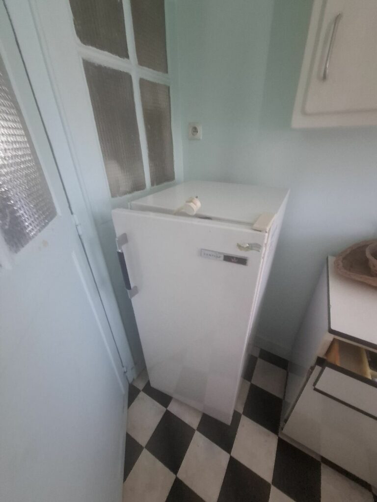 Électroménager déconnecté et évacué en filière adaptée — débarras Paris & IDF